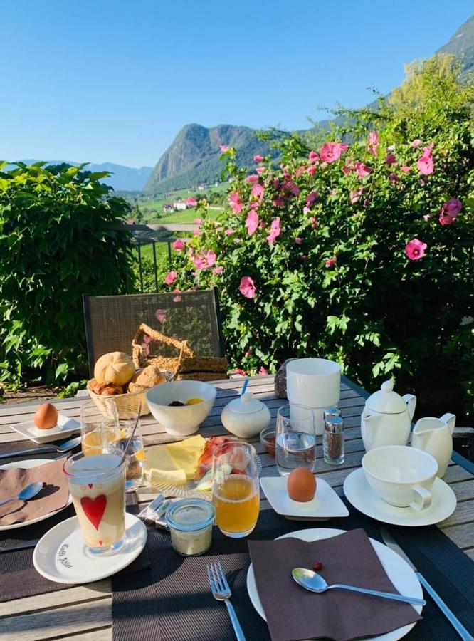 Kreuzstein Bed&Breakfast Appiano Sulla Strada Del Vino Dış mekan fotoğraf